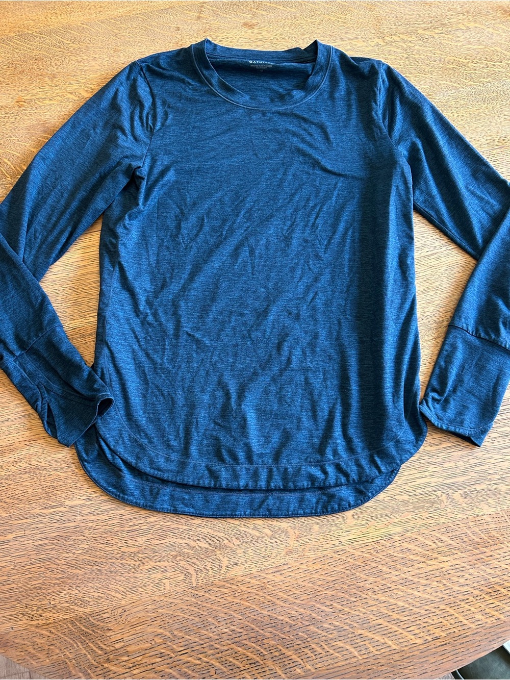 Athleta Uptempo Long-Sleeve Crewneck Top – Women’s Medium